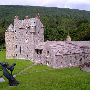 DUNDERAVE CASTLE, SCOTLAND